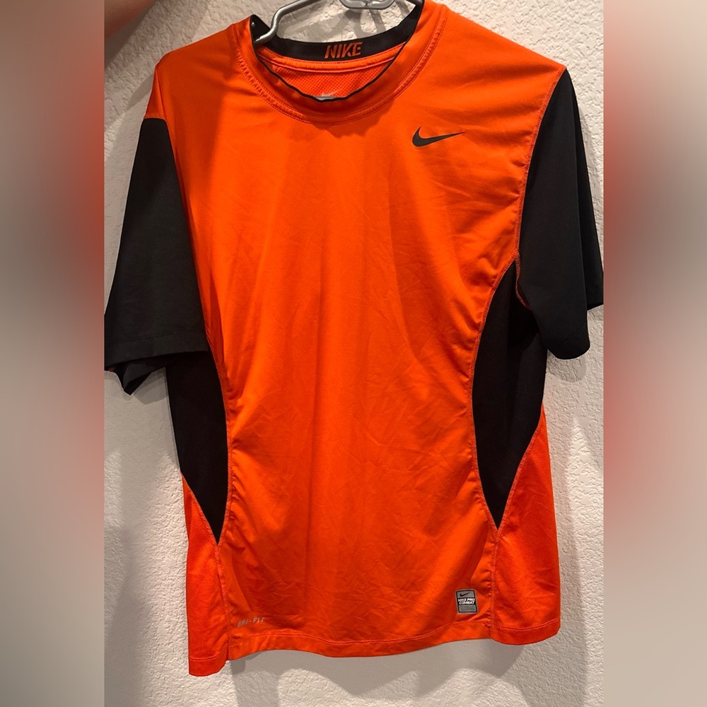 Nike dri fit athletic tee